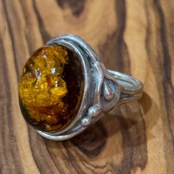 Vintage STERLING SILVER Baltic AMBER Ring 8 - Picture 3 of 3